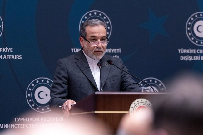 Iran warns US must choose between ceasefire and war via Israel, it cannot have both