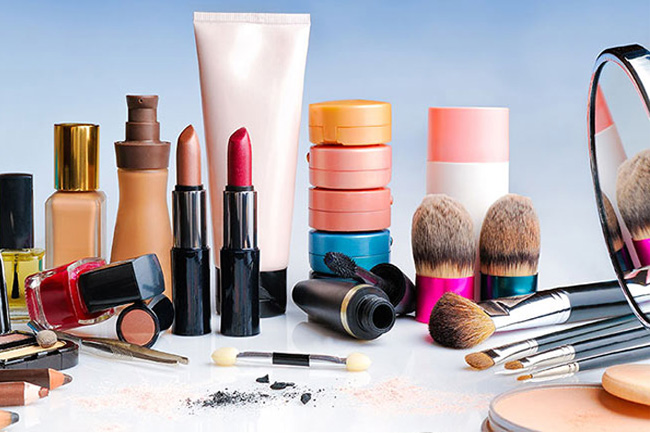 Stock of unlabeled cosmetics worth Rs. 10 million seized in Pettah 