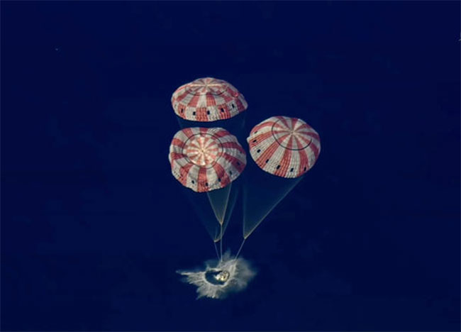 Artemis II astronauts return from moon with splashdown to close out record-breaking lunar voyage