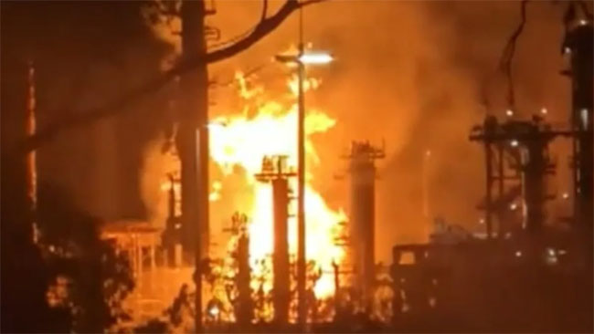 Major fire at Australian oil refinery to impact nation�s petrol supplies
