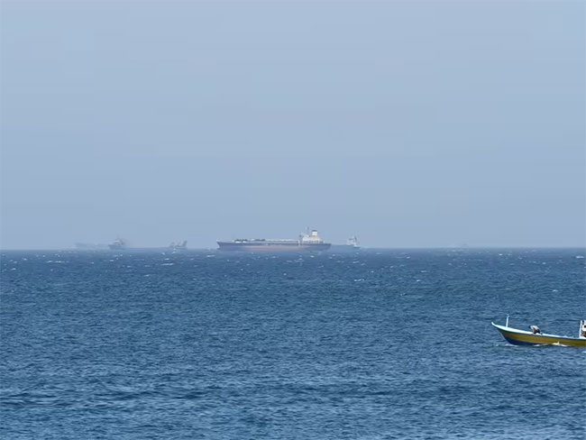 Merchant vessels report gunfire as they attempt to cross Hormuz � report