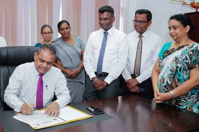 New NIE Director General assumes duties