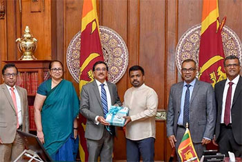 Central Bank presents Annual Economic Review and Financial Statements and Operations reports to President 