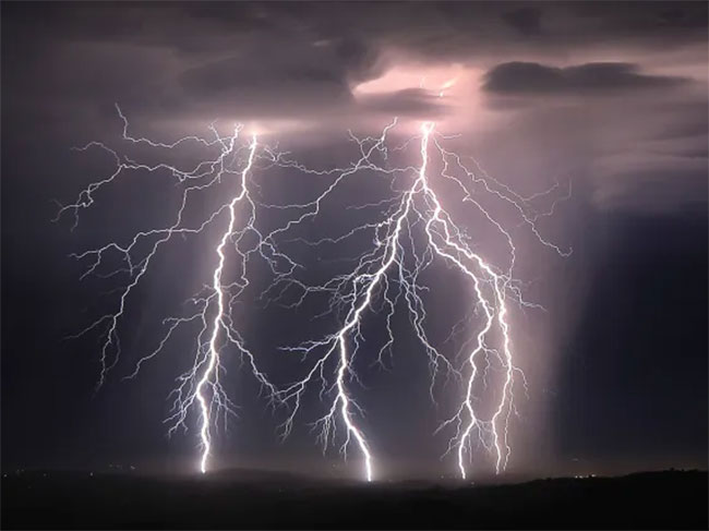 Advisory issued for severe lightning