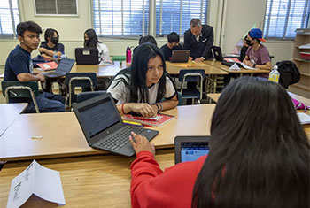 Los Angeles schools set limits on classroom screen time