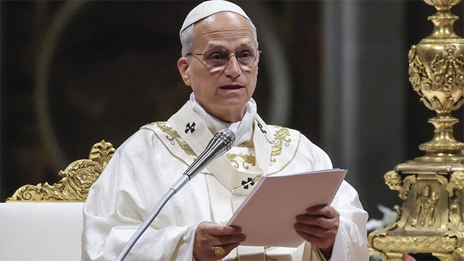 Pope says he �cannot support war,� citing rising toll on innocent lives