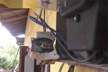 Frequent lightning threat endangers lives of Pitakanda residents 