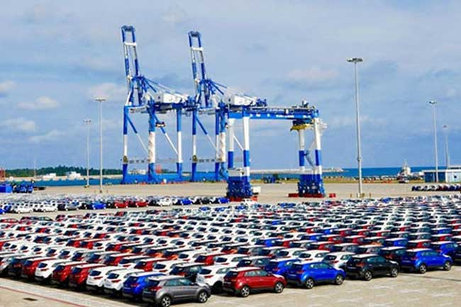 Vehicle imports surge in 2025, recording third-highest expenditure in history