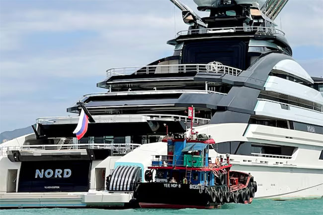 Iran and US allowed Russian superyacht to cross Strait of Hormuz, source says