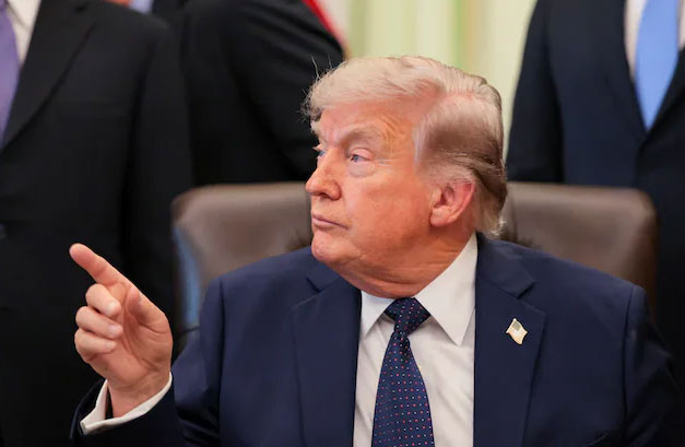 Trump tells aides to prepare for lengthy Hormuz blockade: Report