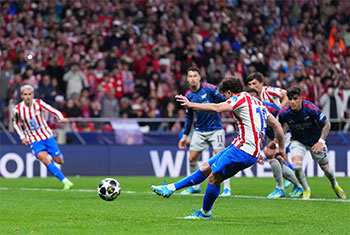 Arsenal and Atletico exchange penalty goals in 1-1 draw in 1st leg of Champions League semifinals
