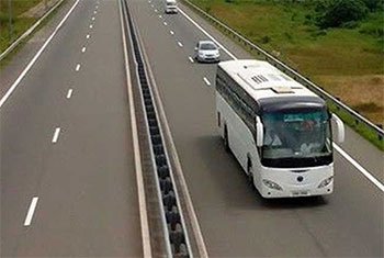 Traffic limited to single lane on Gelanigama�Dodangoda stretch of expressway