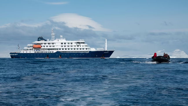 Three dead in suspected virus outbreak on Atlantic cruise ship