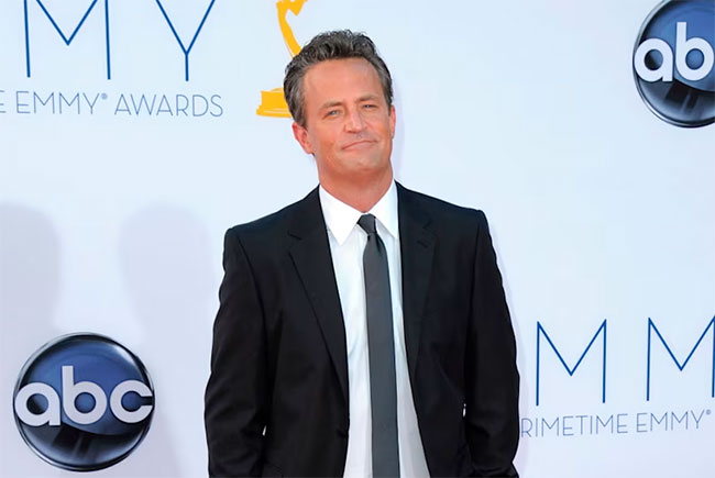 Matthew Perry�s Friends keepsakes and artwork go up for auction