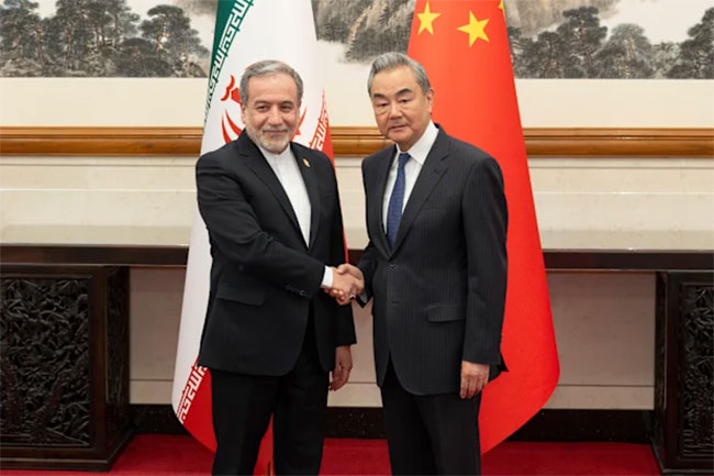 China calls for Strait to be reopened �as soon as possible� in Iran talks