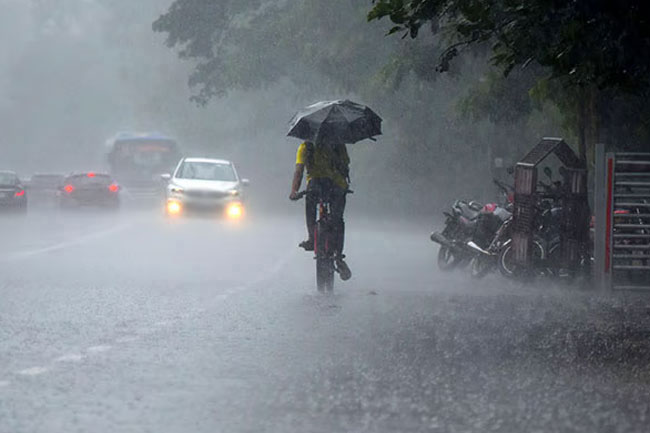 Heavy rainfall above 100 mm expected in parts of the island