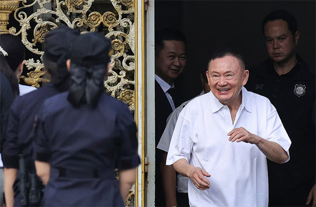 Former Thai PM Thaksin Shinawatra released from prison on parole