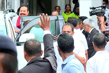 Mahinda Rajapaksa leaves Bribery Commission after recording statement