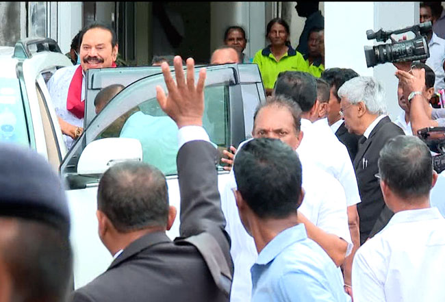 Mahinda Rajapaksa leaves Bribery Commission after recording statement