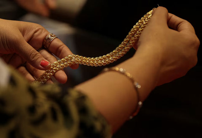India raises gold and silver tariffs to 15% to curb imports, support rupee