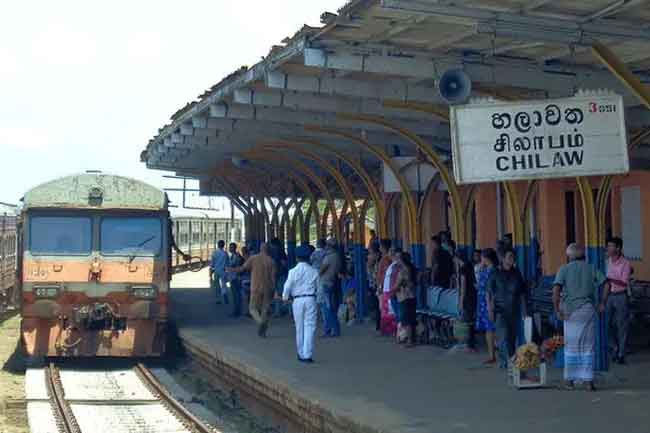 Train services on Puttalam line limited to Chilaw due to flooding