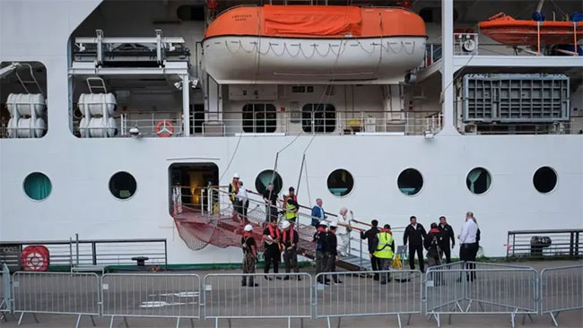 Passengers allowed to leave norovirus-hit cruise ship