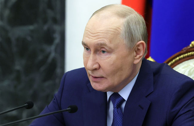 Putin to visit Chinese leader Xi Jinping days after Trump�s trip to Beijing