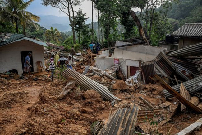 Residents allege corruption in Monaragala disaster relief payments; officials accused of taking commissions