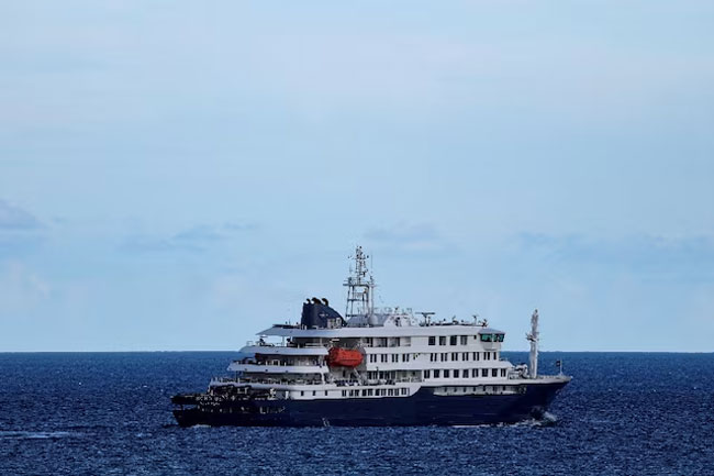 Hantavirus-hit cruise ship due to arrive at Rotterdam port as final destination