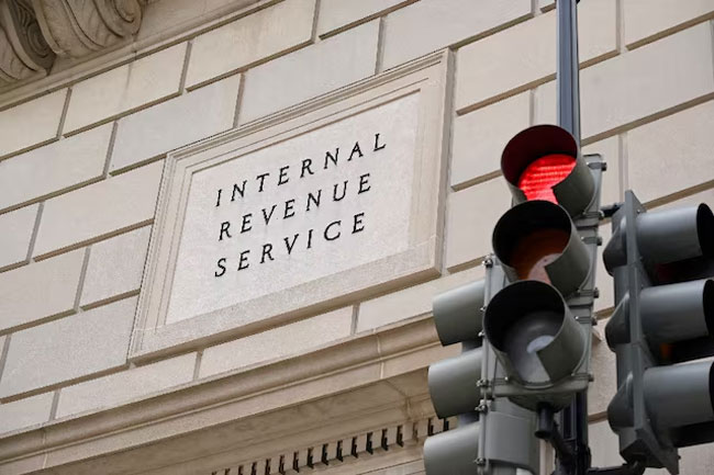 Trump drops IRS lawsuit in exchange for DOJ $1.8 billion �weaponization� fund