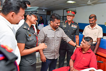 President visits �Ranaviru Sevana��