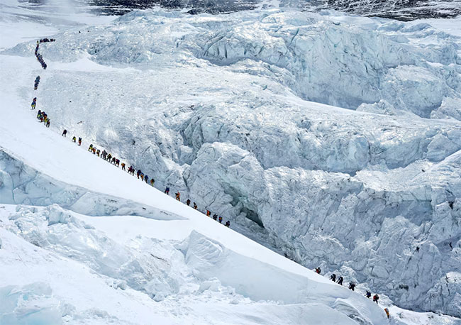 Record 274 climbers scale Mount Everest in a single day from Nepali side