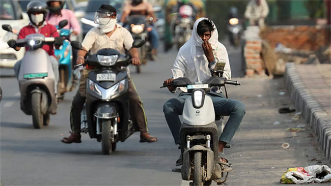 Heatstroke kills 16 in India as temperatures climb