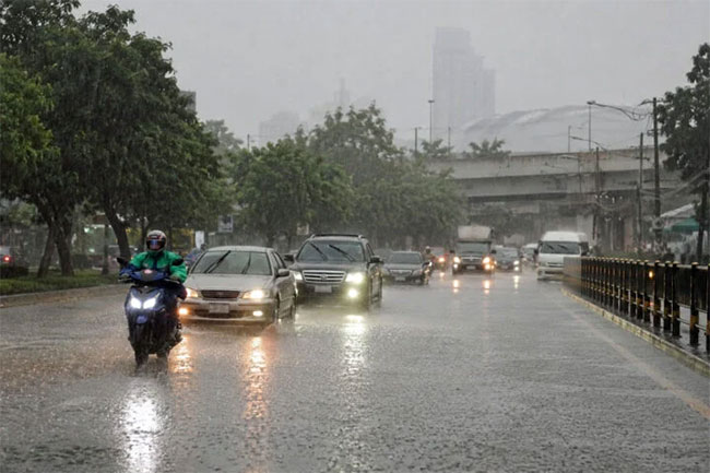 Fairly heavy showers expected in some parts of the island today