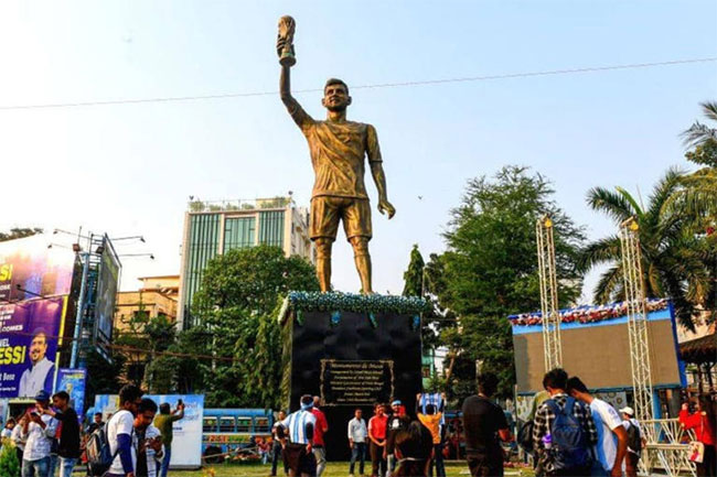 Giant Messi statue in India to be removed over safety concerns