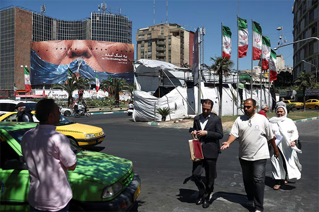 Report says Iran and U.S. reach outline ceasefire deal after latest attacks