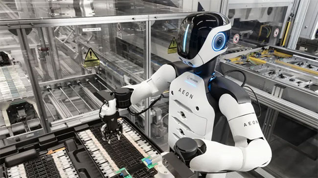 Humanoid robots �the future� of car making, says BMW