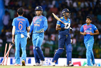 Munaweera, Priyanjan guide SL to 170/7