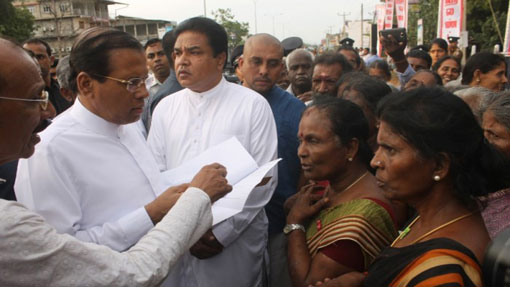President meets families of disappeared in Kilinochchi